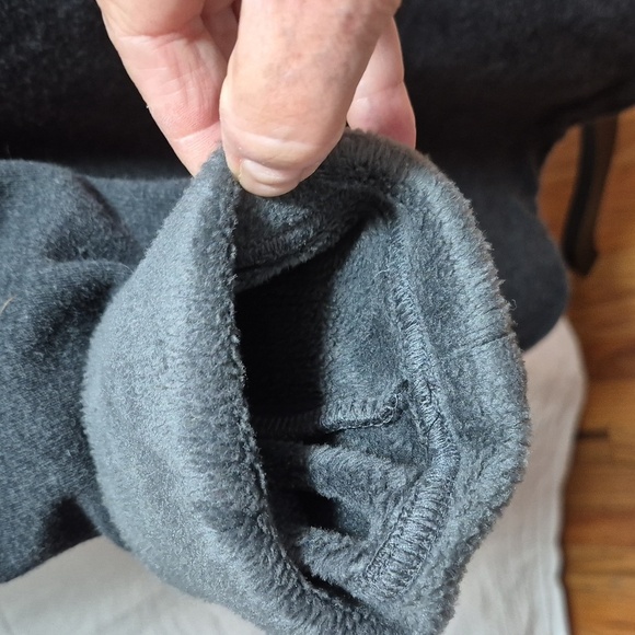 Kirkland Cozy Gray Robe with Belt Sz M VERY VERY SUBSTANTIAL ROBE - Picture 10 of 14